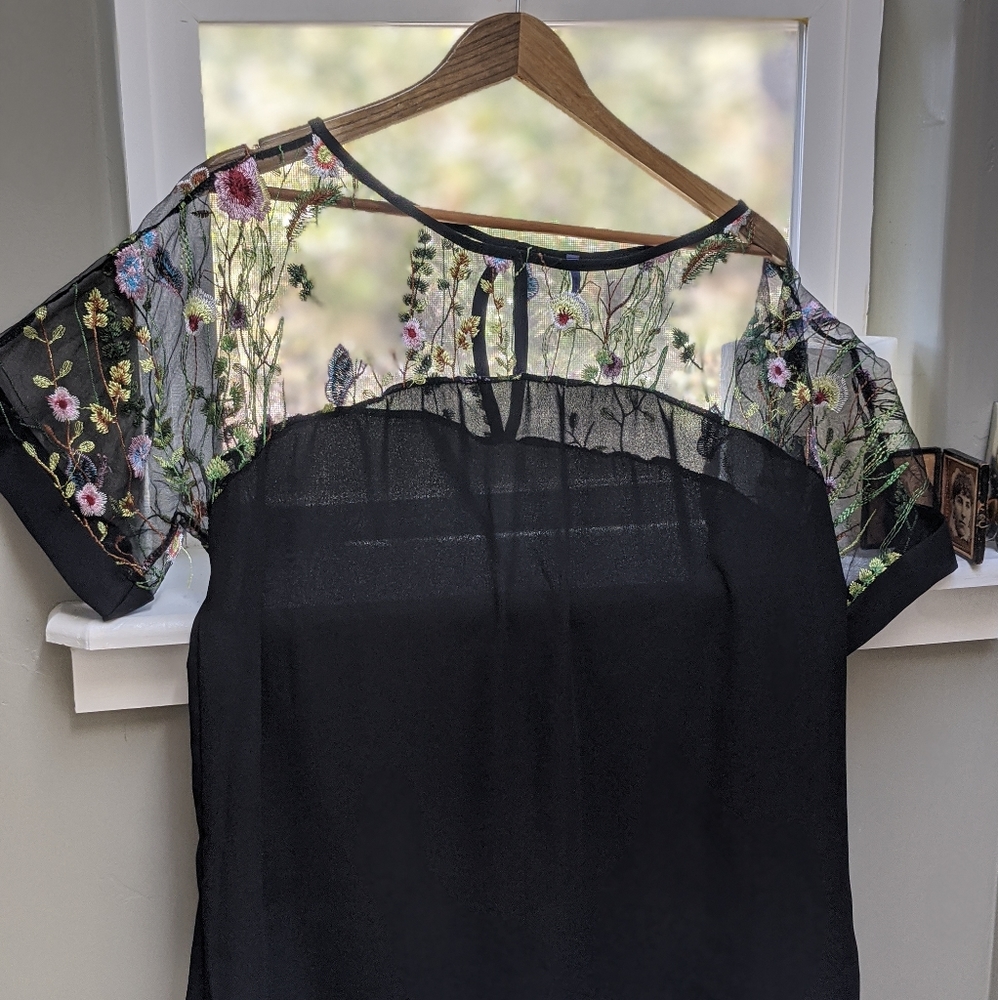 Mesh embroidered top